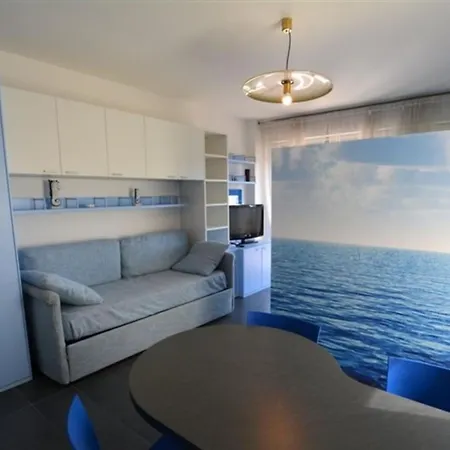 With Sea View Balcony In Lignano Pineta Appartamento
